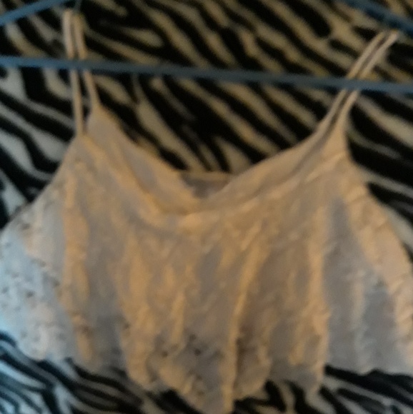 Sold10$ for all!! Lot of 4 size med cute crop tops - Picture 4 of 4